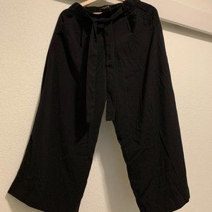 Zara Trafaluc Women's Size Small Black Crop Wide